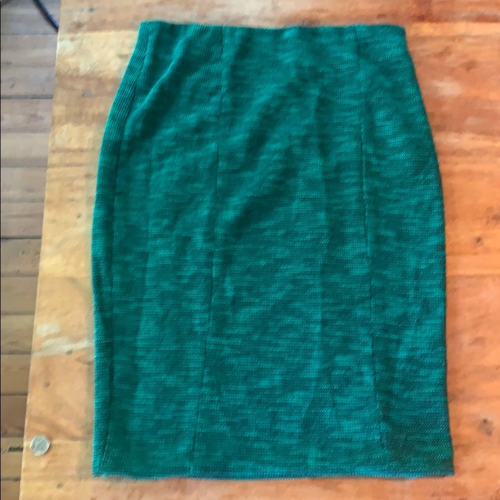 Elle Pencil skirt- With an elastic waste.